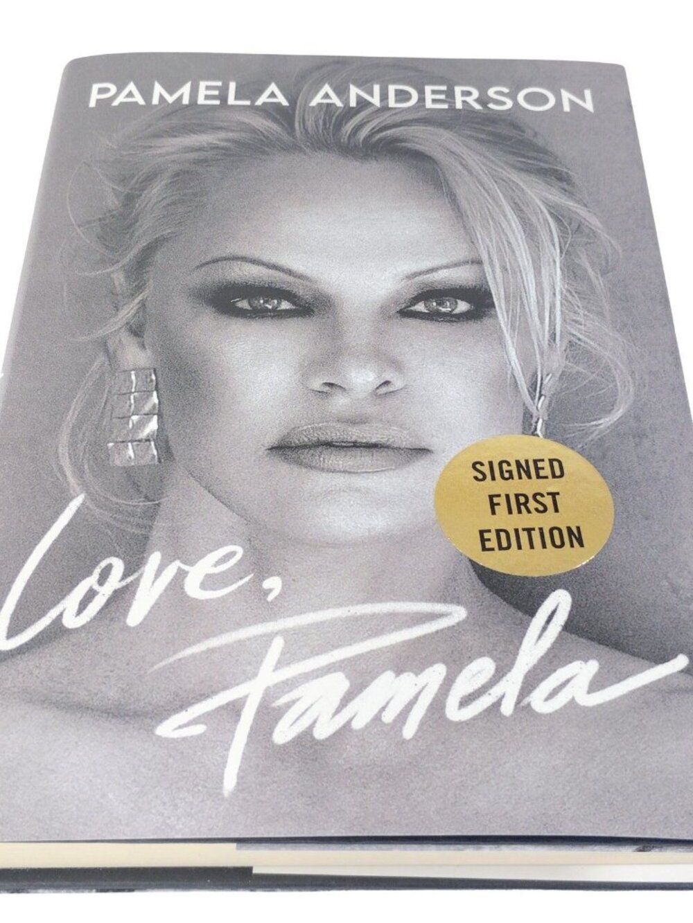 Pamela Anderson Signed Love Pamela Hardcover Book Beckett COA Baywatch